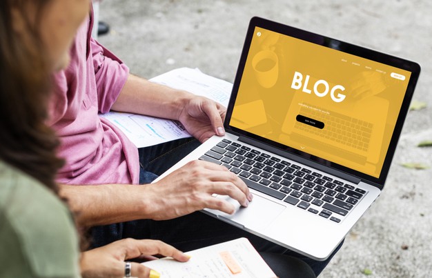 5 Benefits For Having An Informative Blog On Your Business Website