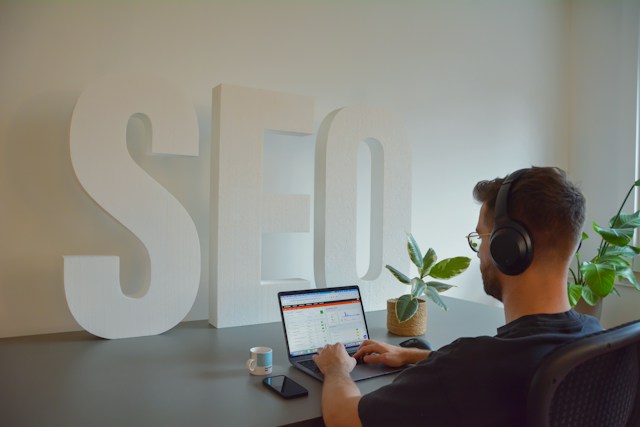 Landing Page SEO: 7 Fixes That Turn Visitors Into Leads